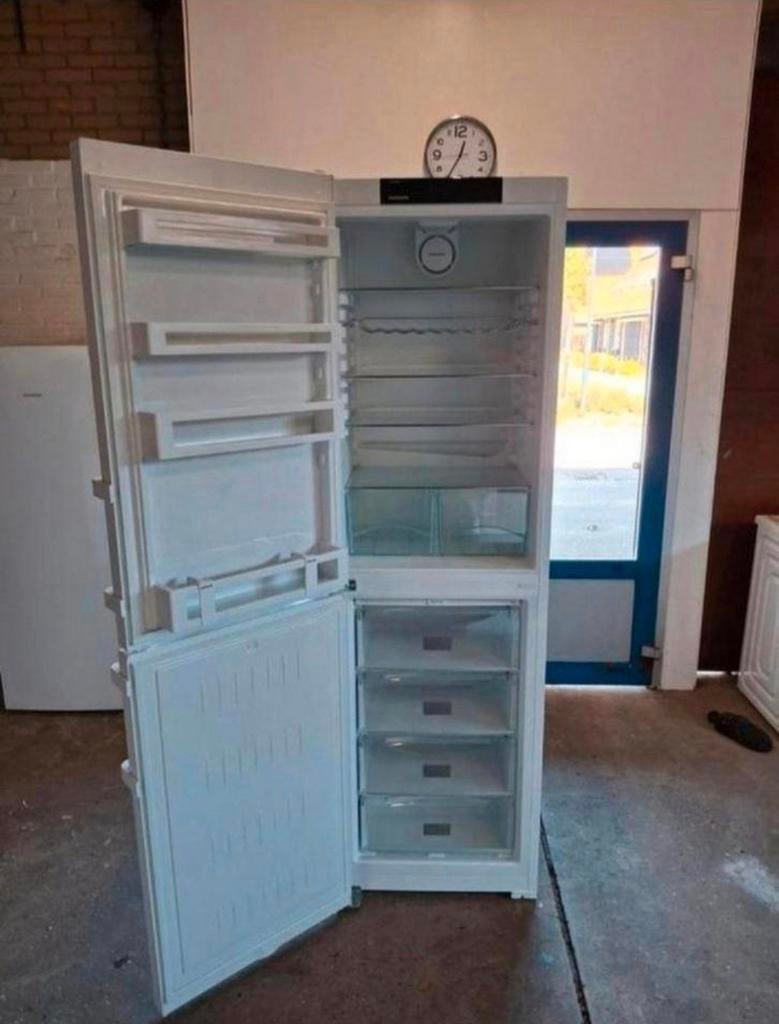 Liebherr Koel-vriescombinatie no frost, 150 tot 200 liter, 60 cm of meer, Met aparte vriezer, Energieklasse A of zuiniger