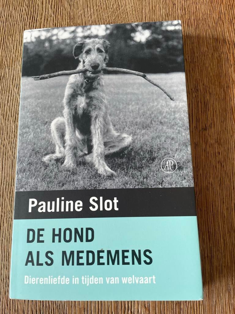 De Hond als Medemens - Pauline Slot, Boeken, Ophalen of Verzenden, Gelezen, Honden
