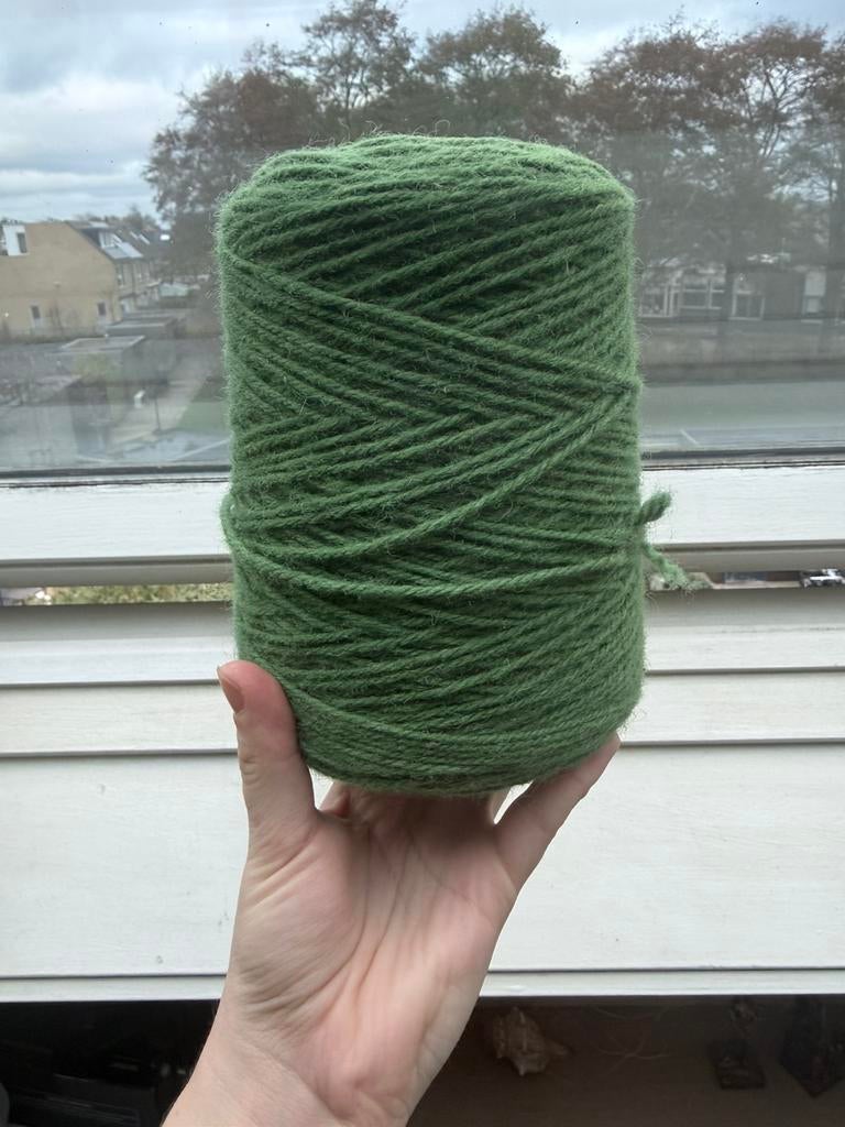 Yarn Wool green, Ophalen of Verzenden, Zo goed als nieuw, Breien of Haken, Wol of Garen
