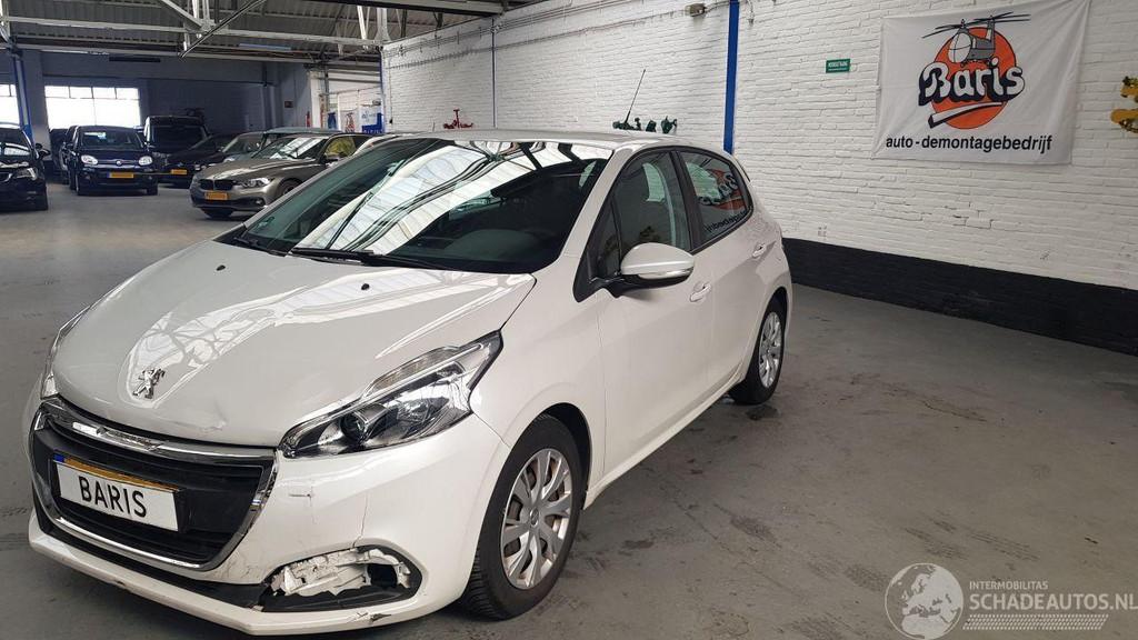Peugeot 208 1.2 PureTech Active (bj 2017, automaat), Automaat, 1199 cc, Zilver of Grijs, Benzine