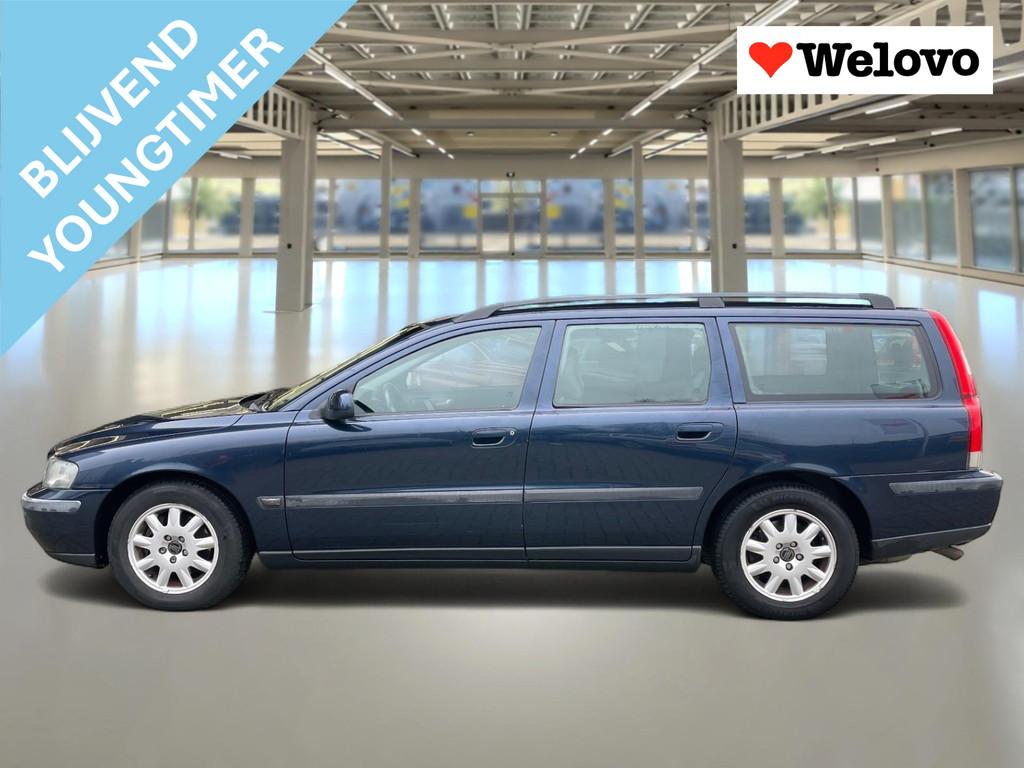 Volvo V70 2.4 Comfort Line Nieuwe Apk met garantie, Zwart, 144 €/maand, 750 kg, 5 cilinders