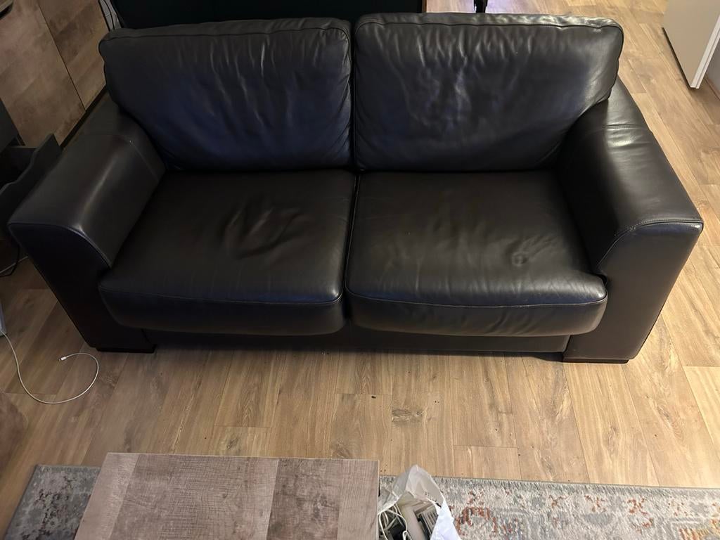 Donkerbruine leren 2-zitsbank - Lichte gebruiksschade, Huis en Inrichting, Banken | Bankstellen, Ophalen, Gebruikt, 150 tot 200 cm