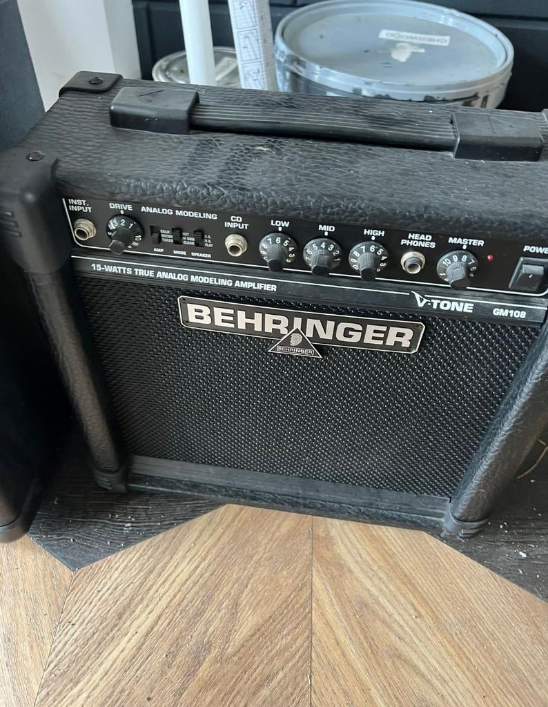 Behringer V-Tone GM108 gitaarversterker, Ophalen
