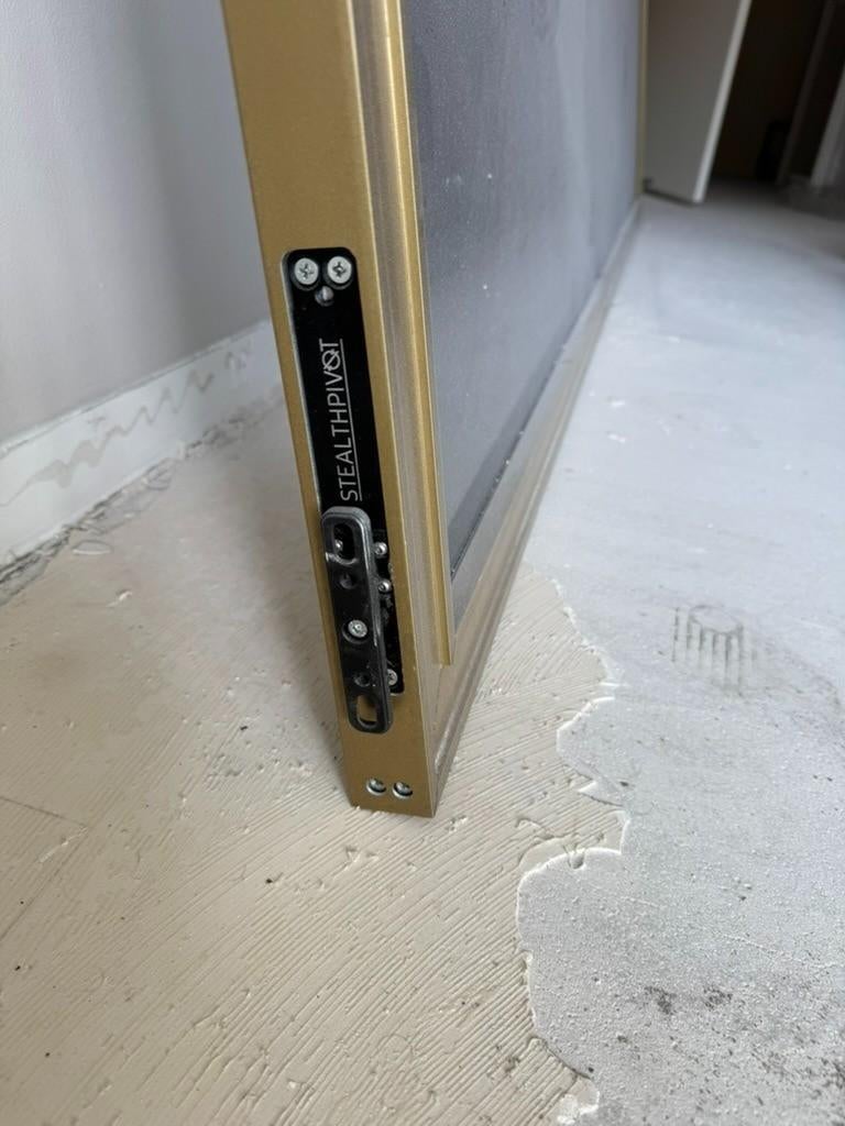 Stealth Pivot Taatsdeur, 215 cm of meer, Binnendeur, Zo goed als nieuw, Glas