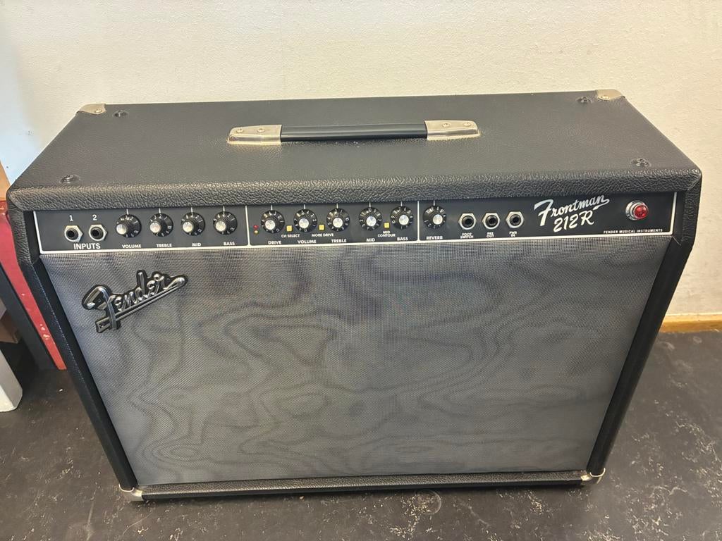 Fender Frontman 212R 100 Watt 2x12 gitaarversterker combo, Muziek en Instrumenten, Versterkers | Bas en Gitaar, Ophalen, Zo goed als nieuw