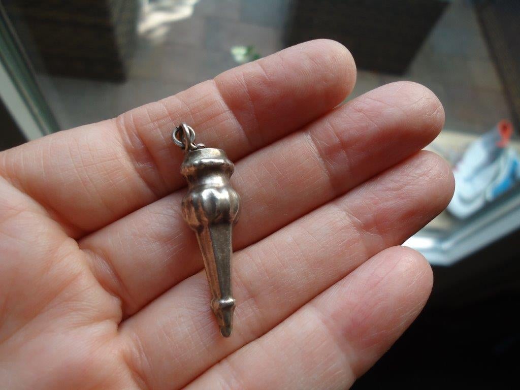 mooie echt zilveren hanger antiek breinaald kokertje gemerkt, Ophalen of Verzenden, Zo goed als nieuw, Zilver, Zilver