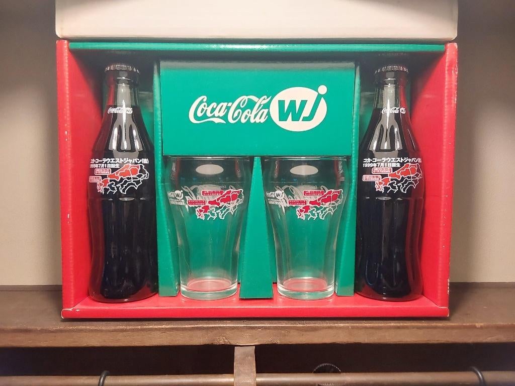 Coca Cola Limeted uitgave Set Japan Flessen met glazen, Verzamelen, Complete verzamelingen en Collecties, Ophalen of Verzenden