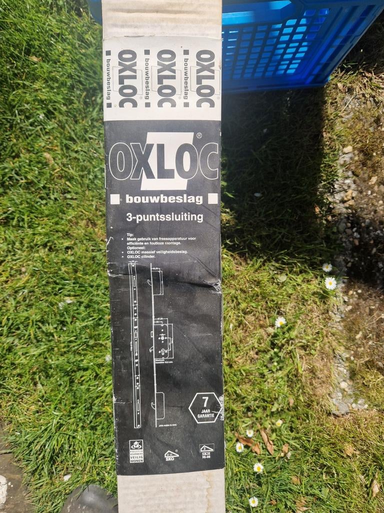 3 puntssluiting, Doe-het-zelf en Verbouw, Plinten en Afwerking, Nieuw, Ophalen of Verzenden, Mdf, 200 tot 250 cm