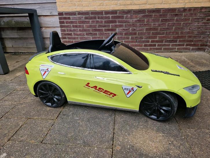 Opgevoerde Tesla Model S Kinderauto - Dubbel vermogen!, Kinderen en Baby's, Speelgoed | Buiten | Accuvoertuigen, Gebruikt, Ophalen