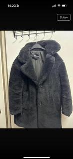 Zwarte teddy jas Bershka maat S, Ophalen of Verzenden, Gedragen, Maat 36 (S), Zwart