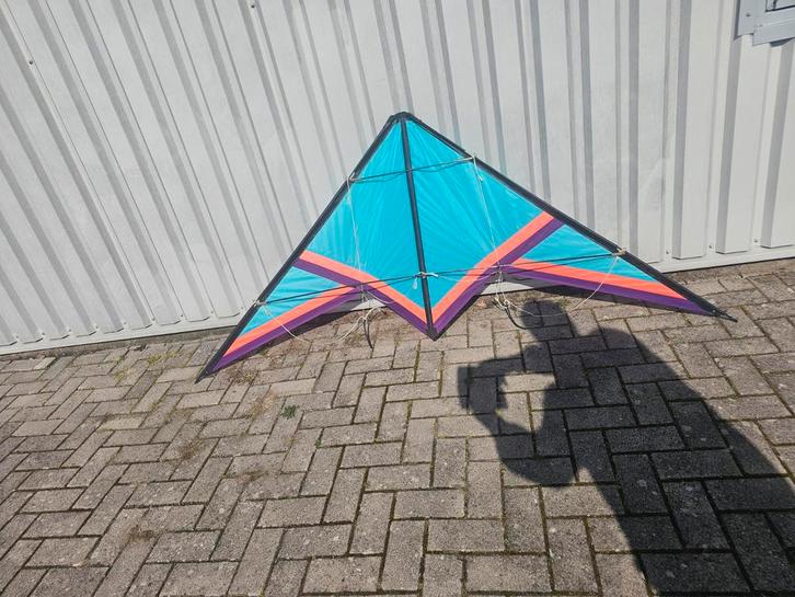 Stuntvlieger 220x105 cm - Uniek exemplaar, Sport en Fitness, Vliegeren, Gebruikt, Vlieger, Tweelijns, Ophalen of Verzenden