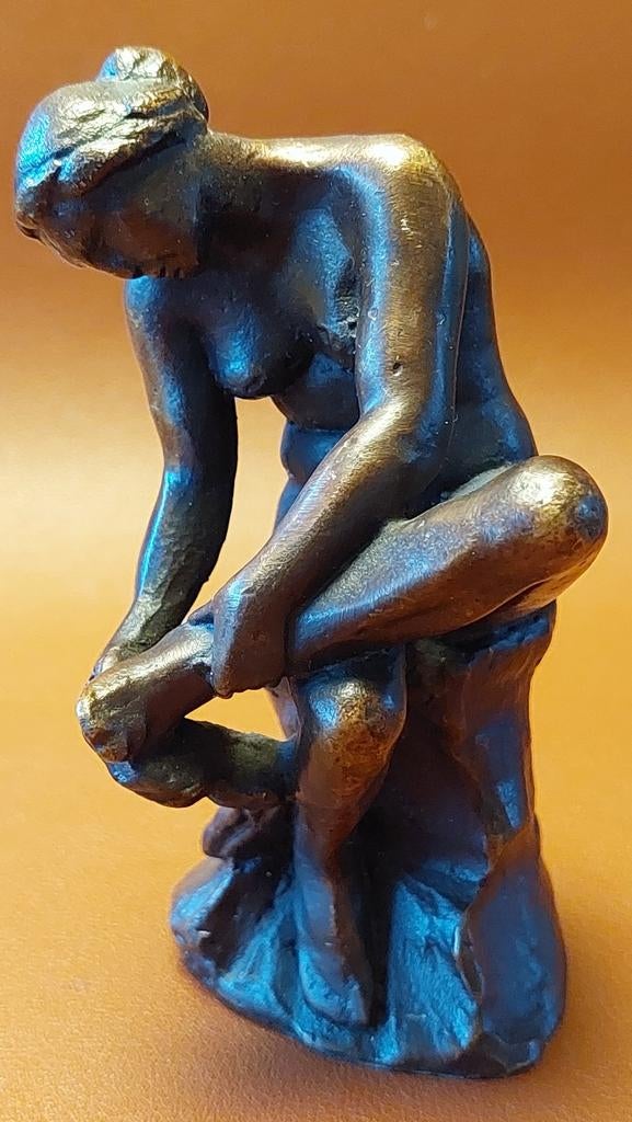 Brons beeld vrouw wast voeten reproductie, Verzamelen, Beelden en Beeldjes, Gebruikt, Mens, Ophalen of Verzenden