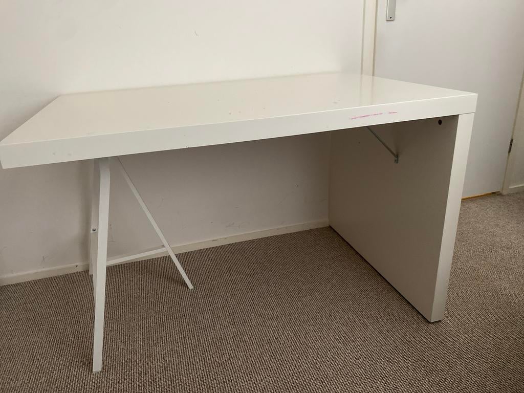 Wit Expedit bureau, Ophalen, Gebruikt