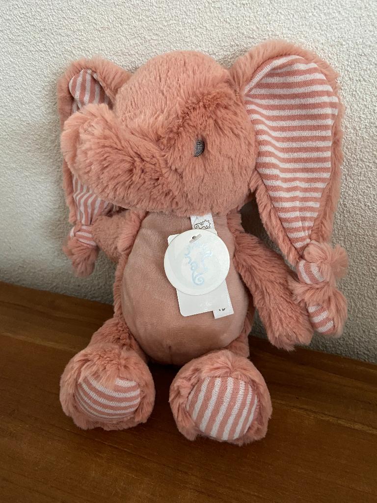 K1008 happy horse olifant roze Emily no.1, Ophalen of Verzenden, Nieuw, Olifant