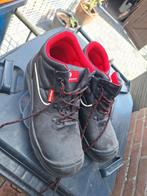 Werkschoenen 46, Ophalen