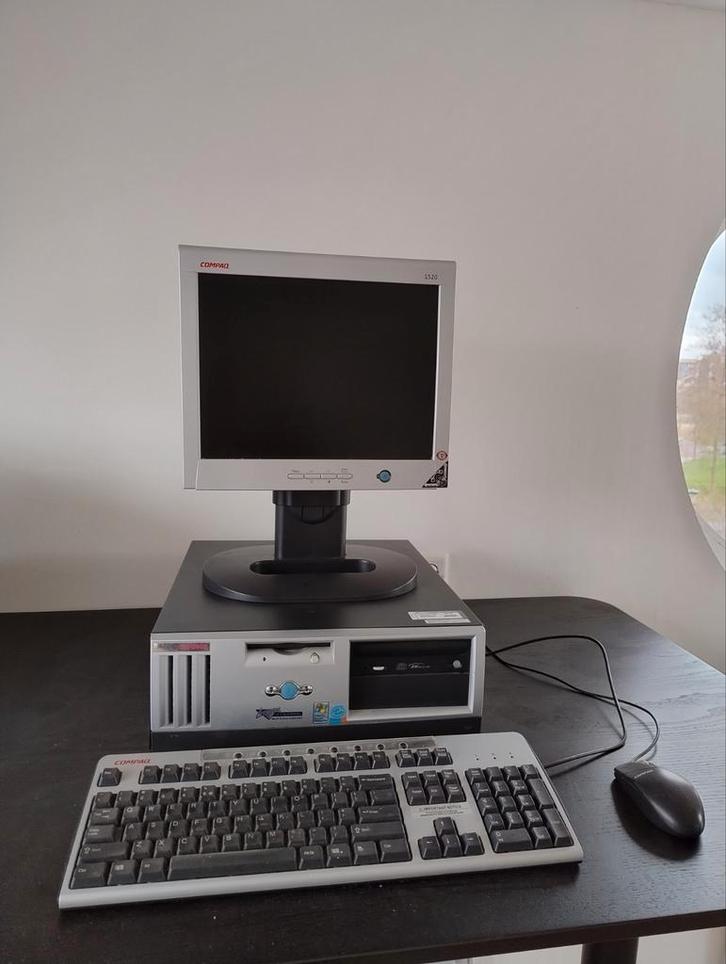 Compaq 2000s desktop computer incl. originele toebehoren, Computers en Software, Vintage Computers, Ophalen