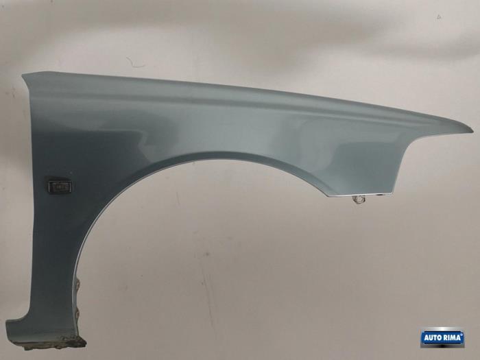 Scherm rechts-voor van een Volvo V40 (352), Gebruikt, -, -, Ophalen of Verzenden