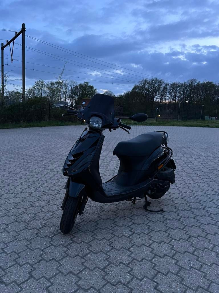 Piaggio Zip 4-takt 50cc, Fietsen en Brommers, Scooters | Piaggio, Ophalen, Maximaal 45 km/u, Zip, Zo goed als nieuw