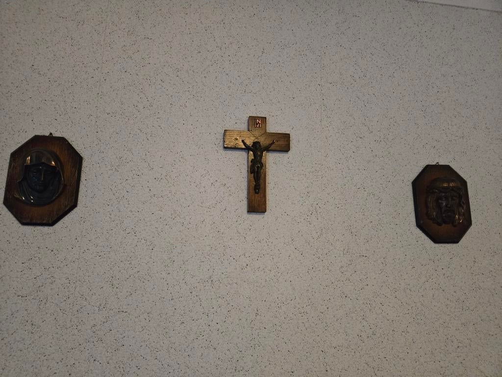 Jezus aan het kruis met hoofden van Maria en Jozef, Ophalen of Verzenden
