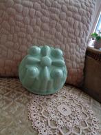 Brocante Pastel Groene Puddingvorm van Regout ** Mimosa **, Antiek en Kunst, Ophalen of Verzenden
