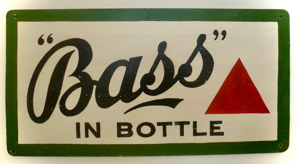 Handgeschilderd Engels pub bord / Bass Beer / bier / Ale, Verzamelen, Biermerken, Ophalen of Verzenden, Zo goed als nieuw, Reclamebord, Plaat of Schild