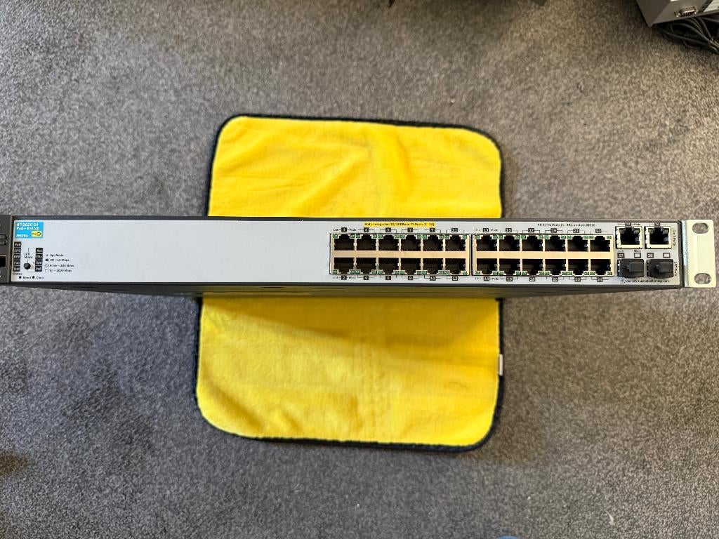 HP 2620-24, 24 poorts switch met PoE+, Ophalen of Verzenden, Gebruikt