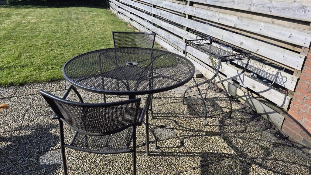 IJzeren tuinset met gratis plantentafeltje, Ophalen of Verzenden, Gebruikt, Overige materialen, 2 zitplaatsen