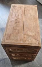 Decoratieve bijzettafel met fraai houtsnijwerk, Ophalen