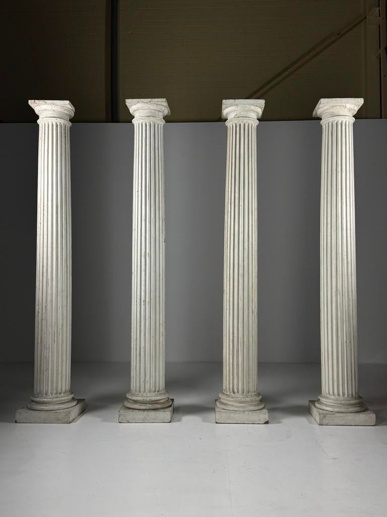 Set van 4 Neoclassicistische zuilen 19e eeuw