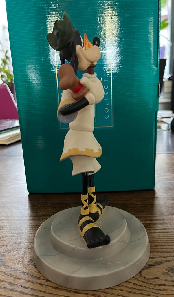 Disney Goofy Olympische fakkeldrager beeld., Ophalen of Verzenden, Zo goed als nieuw