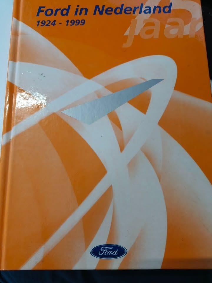 Boek 75 jaar Ford in Nederland 1924-1999, Boeken, Auto's | Boeken, Ophalen of Verzenden, Zo goed als nieuw, Ford