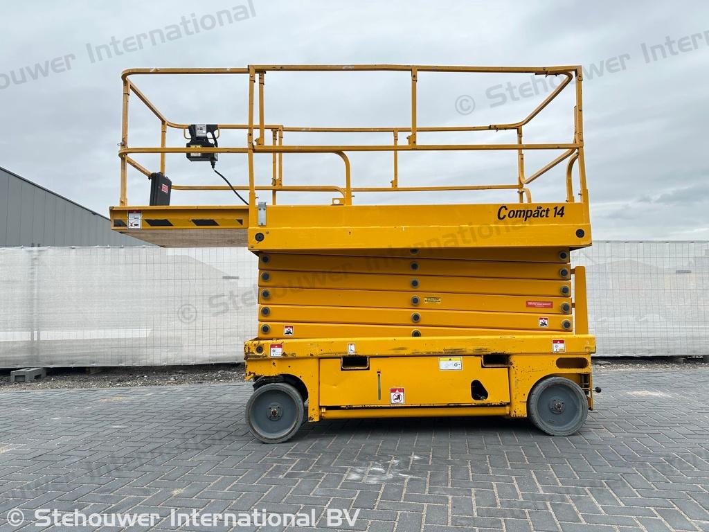 Haulotte Compact 14 hoogwerker schaarhoogwerker, Zakelijke goederen, Machines en Bouw | Liften, Steigers en Ladders, Haulotte G