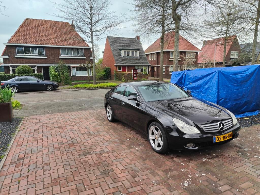 Mercedes-Benz CLS 3.5 Cls350 AUT 2005 Zwart, Auto's, Automaat, Achterwielaandrijving, Zwart, 4 stoelen