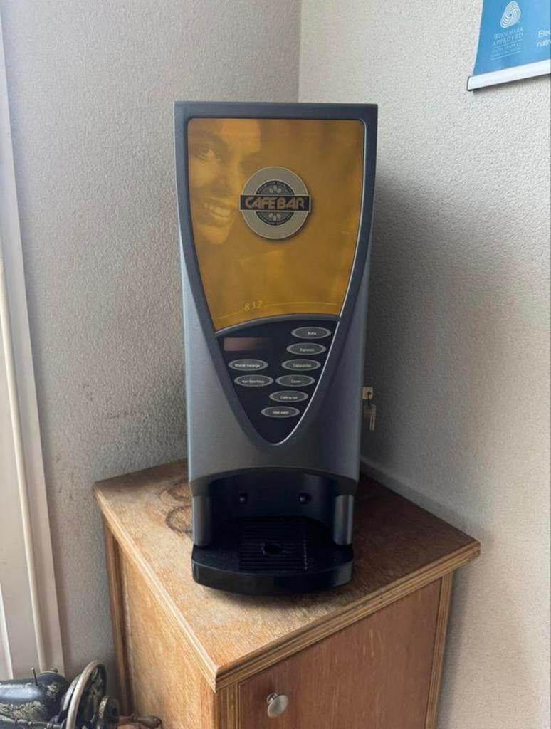 Cafe Bar 832 koffiemachine, Witgoed en Apparatuur, Gebruikt, Overige typen, 10 kopjes of meer, Koffiemachine