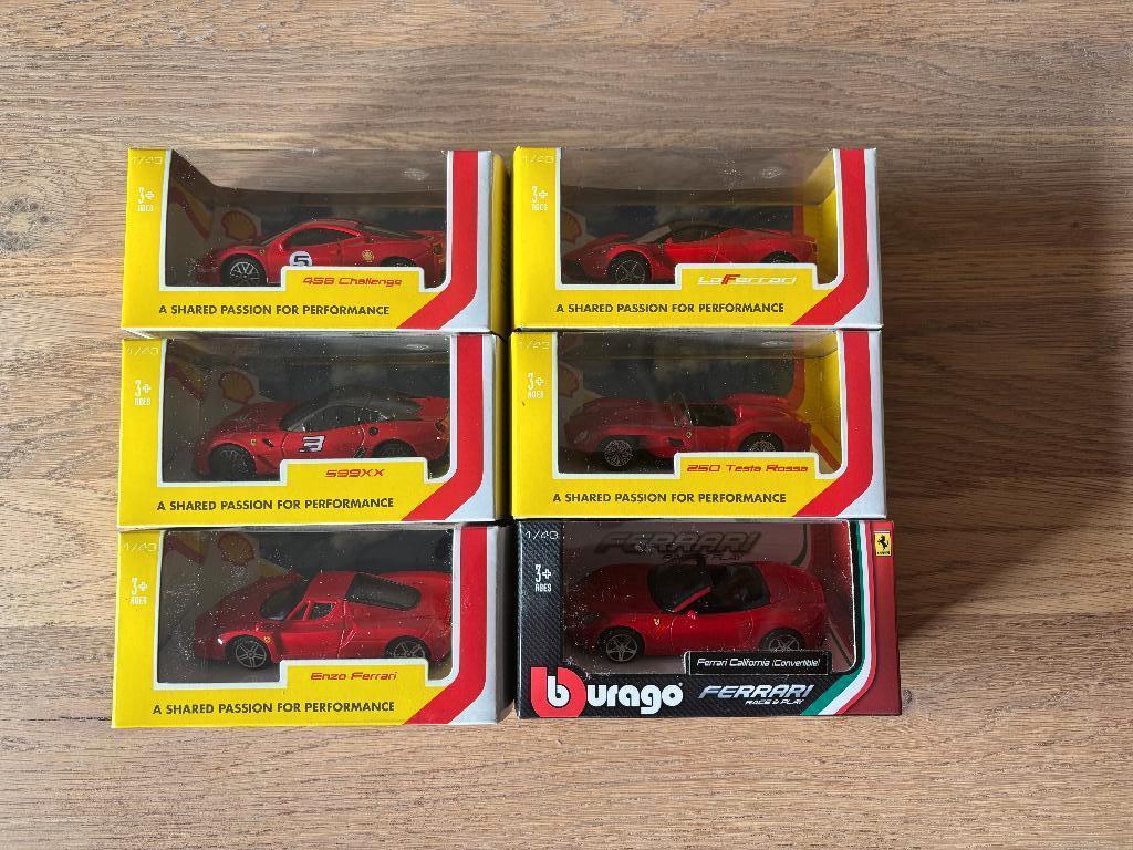 Ferrari Burago 1:43 set (Shell), Hobby en Vrije tijd, Modelauto's | 1:43, Nieuw, Auto, Overige merken, Ophalen of Verzenden