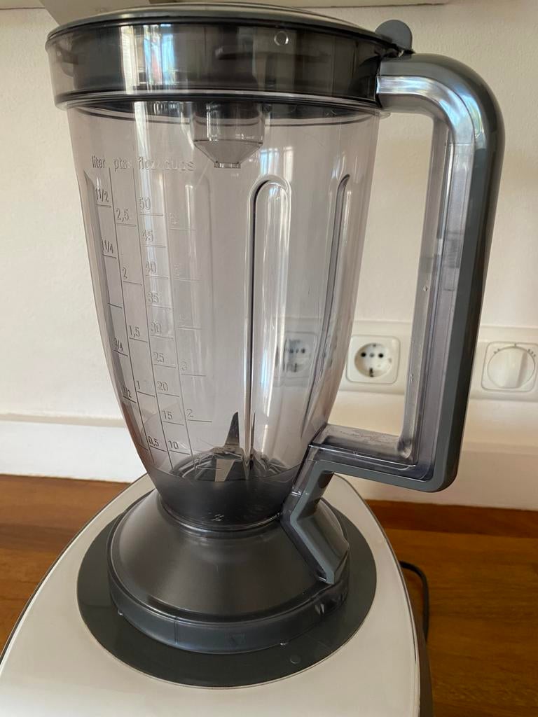 Bosch - complete keukenmachine /blender (weinig gebruikt), 1 tot 2 liter, Ophalen of Verzenden, Zo goed als nieuw, 3 snelheden of meer