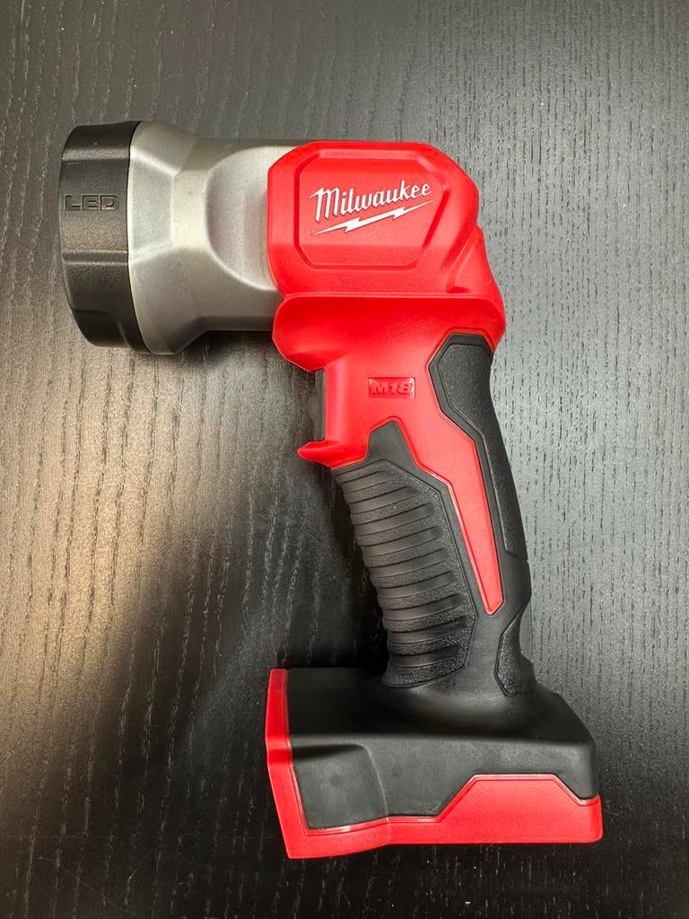 Milwaukee M18 Led lamp zonder accu, Ophalen of Verzenden, Zo goed als nieuw