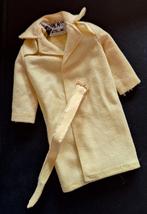 Vintage Skipper regenjas + ceintuur   Barbie, Ophalen of Verzenden, Gebruikt, Fashion Doll