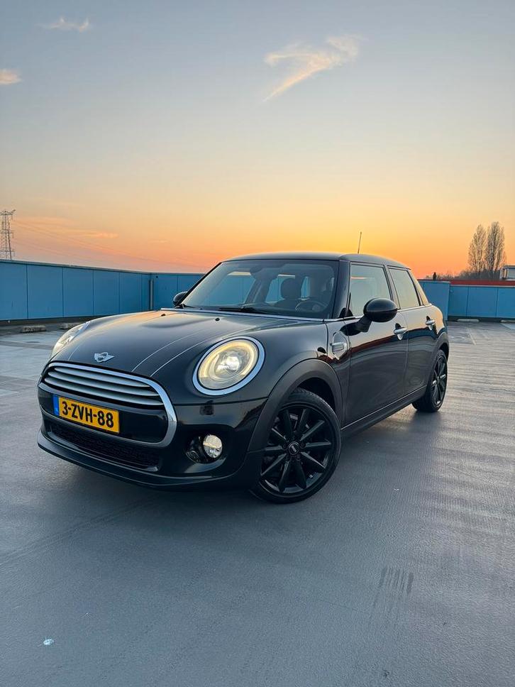 MINI Cooper 1.5 / Led / PDC / Navi / Cruise / Bluetooth, Auto's, Mini, Particulier, Cooper, Airbags, Bluetooth, Centrale vergrendeling