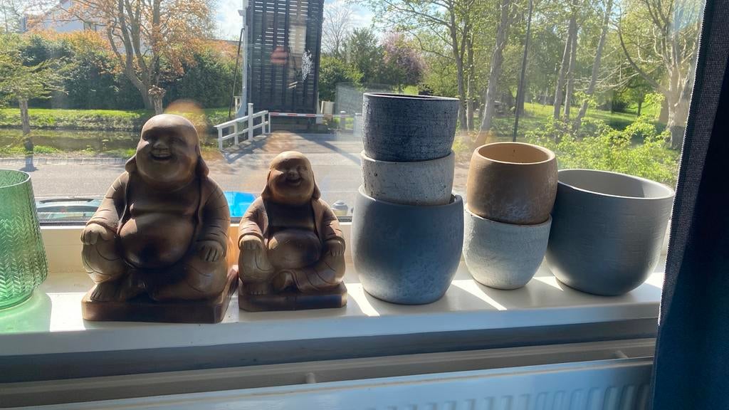 Bloempotten en Boeddha beelden, Verzamelen, Beelden en Beeldjes, Ophalen, Zo goed als nieuw