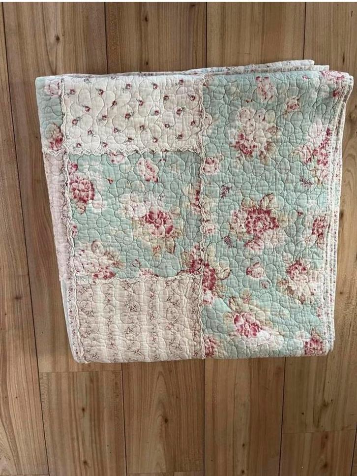 Groot sprei/ quilt, Huis en Inrichting, Woonaccessoires | Plaids en Woondekens, Zo goed als nieuw, Ophalen