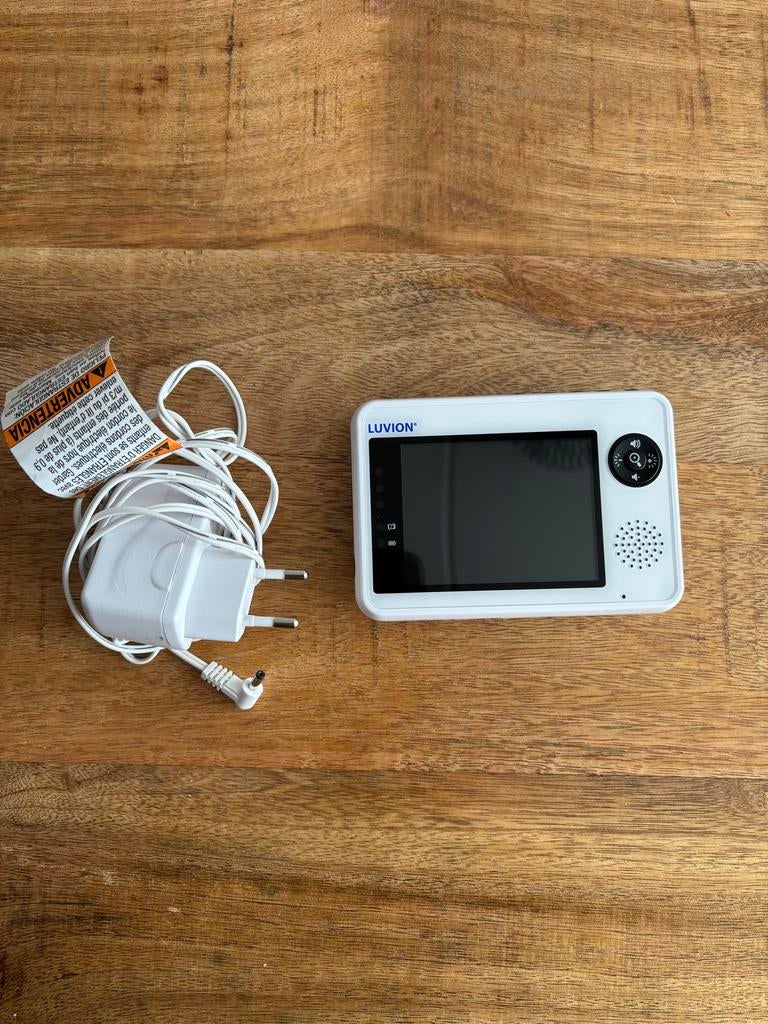 Luvion babyfoon set: monitor, camera en 2 opladers, Ophalen, Zo goed als nieuw, 100 tot 250 meter, Camera