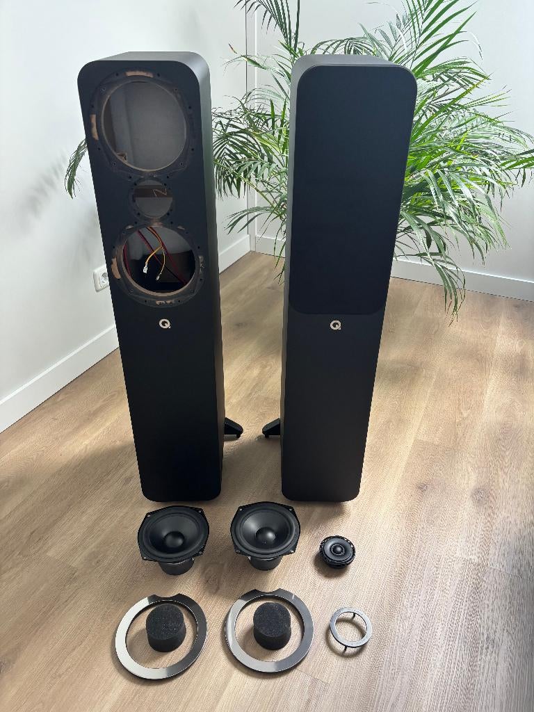 Q Acoustics 3050i speakers – 2 stuks (1 z.g.a.n, 1 defect), Audio, Tv en Foto, Luidsprekers, Overige merken, Ophalen of Verzenden
