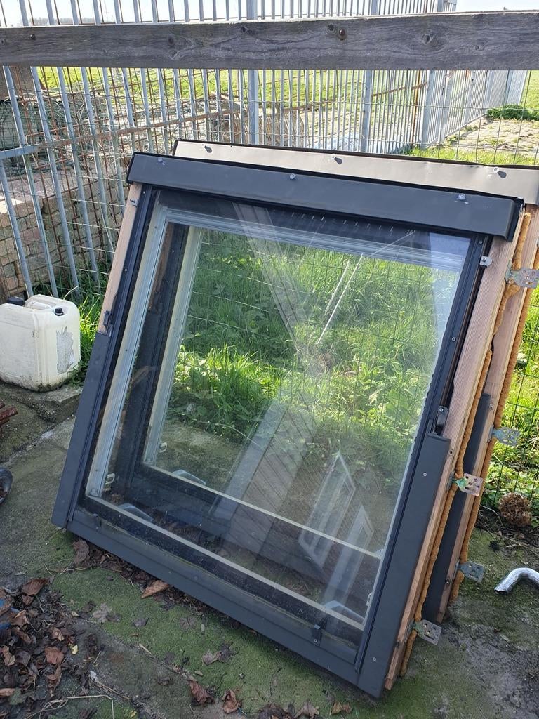 Fakro Dakramen (2st)  114x118 met afwerking en zonwering, Ophalen, Gebruikt, 80 tot 120 cm, 80 tot 120 cm