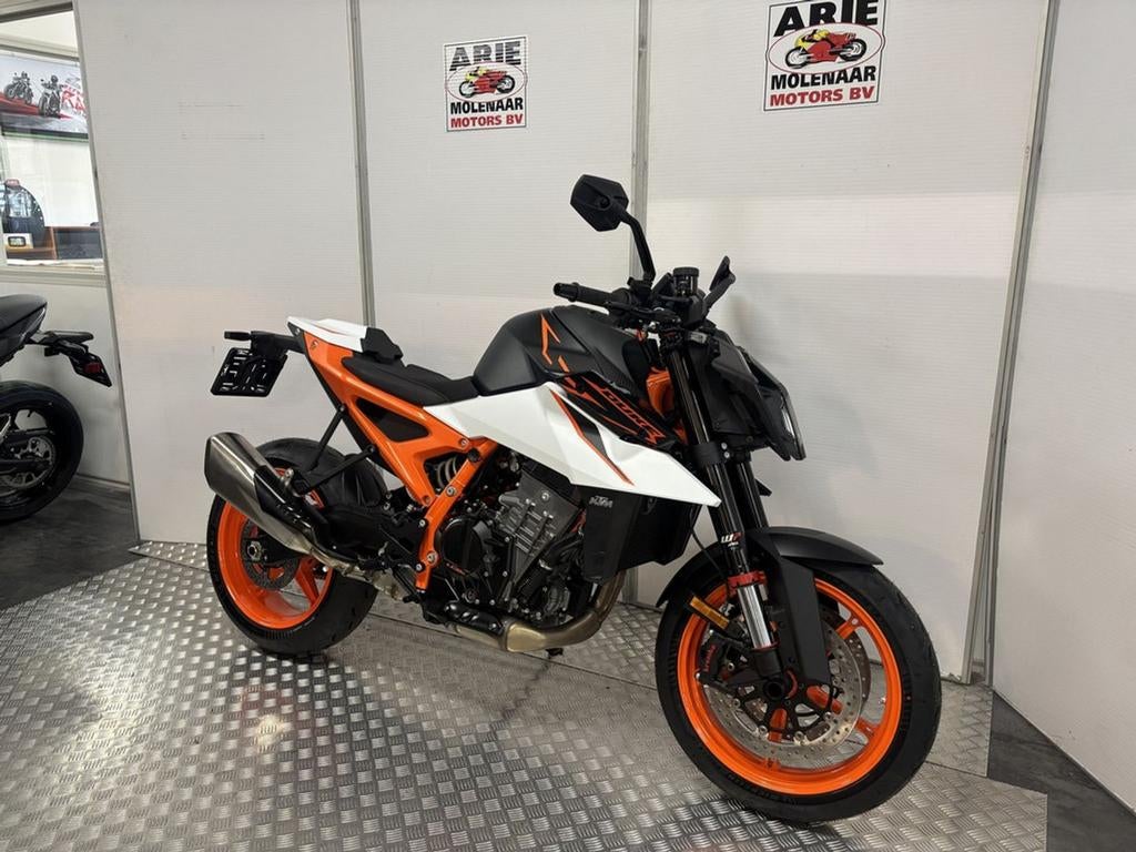 KTM 990 Duke R (bj 2025 model 2026), Motoren, Motoren | KTM, 2 cilinders, KTM, Motorrijbewijs A, Bedrijf