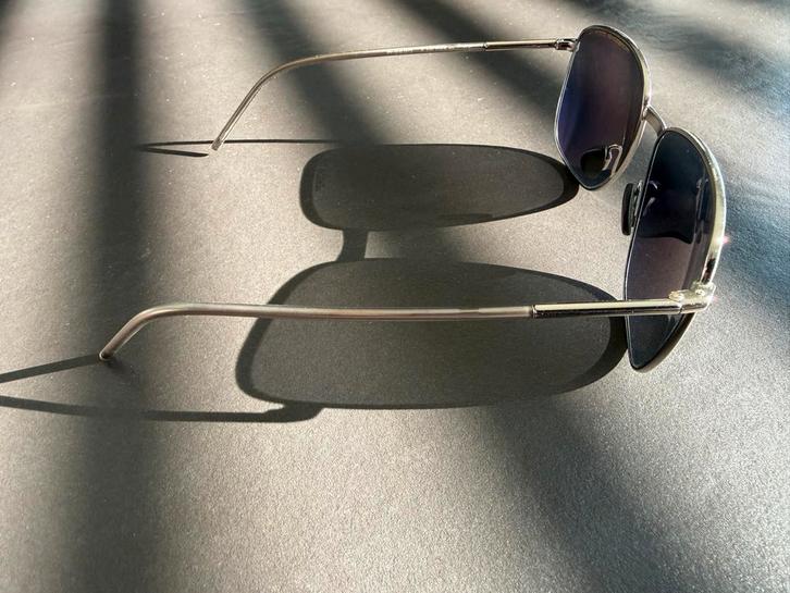 Porsche Design P8630 titanium zonnebril - Zo goed als nieuw, Sieraden, Tassen en Uiterlijk, Zonnebrillen en Brillen | Heren, Zo goed als nieuw