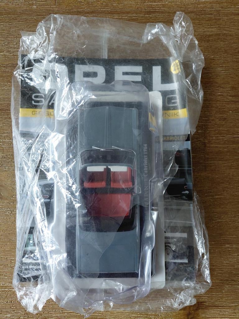 Opel Rekord Cabrio 1964 - Nieuw met magazine, Hobby en Vrije tijd, Modelauto's | 1:18, Ophalen of Verzenden, Nieuw, Auto, Overige merken