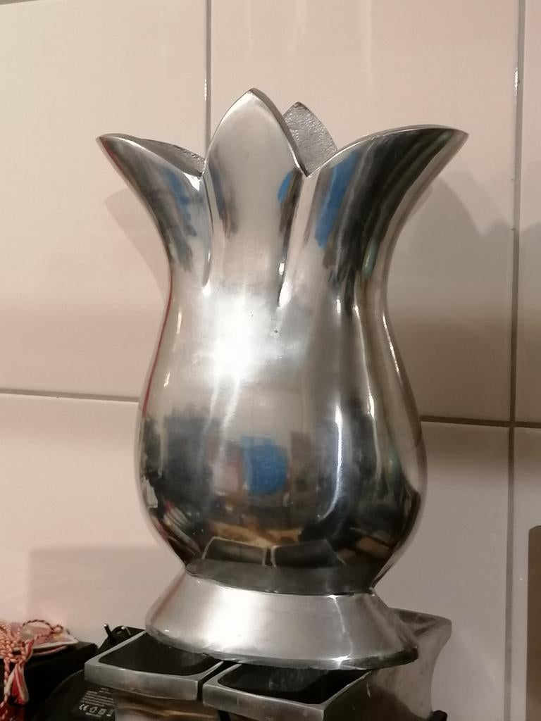 Mooie metalen vaas - 35 cm hoog, 26 cm breed, Huis en Inrichting, Ophalen of Verzenden