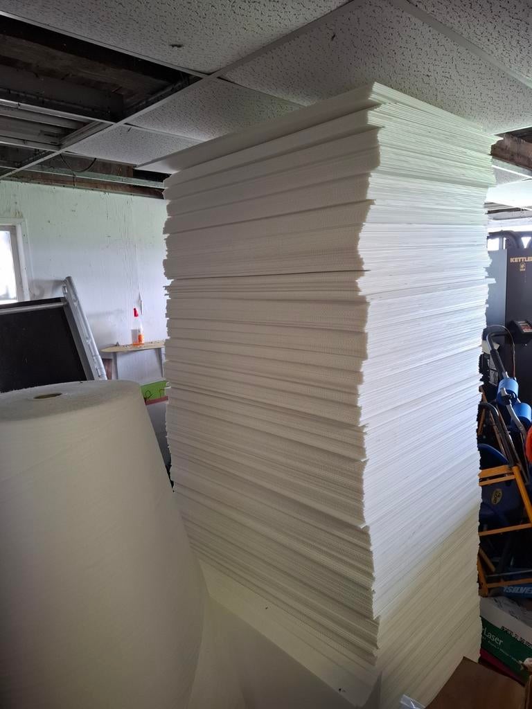 Kanaalplaten 600 stuks 70x100cm 4mm dik, Doe-het-zelf en Verbouw, Platen en Panelen, Ophalen of Verzenden, Nieuw