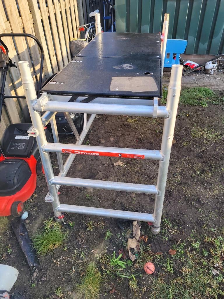 Mi tower 2 bokken en plank, Doe-het-zelf en Verbouw, Steigers, Ophalen of Verzenden, Overige typen, Minder dan 2 meter